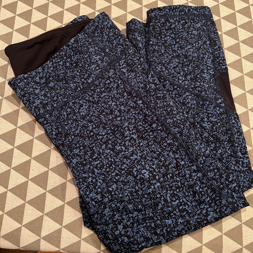 Lululemon pace rival crop - barely worn size 10
